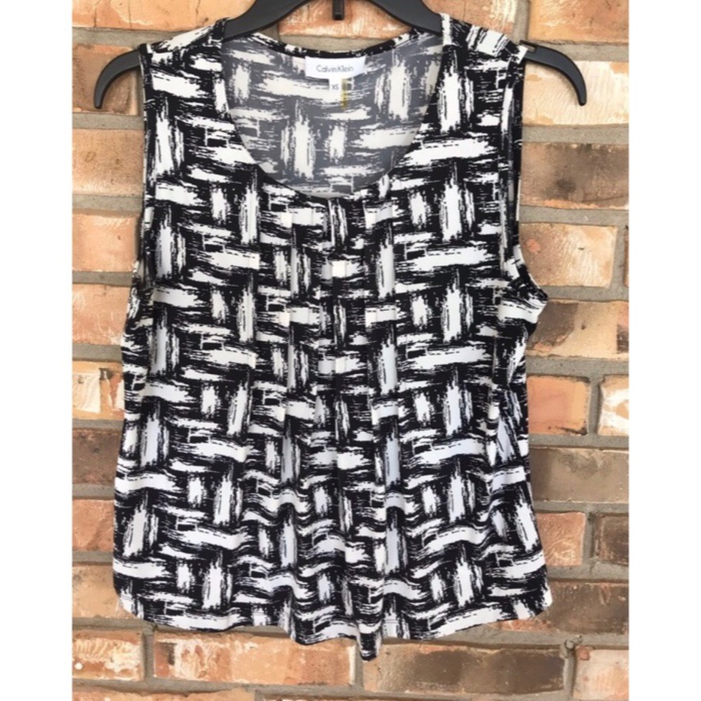 Calvin Klein Women’s Sleeveless Black and White Print Top Size XS